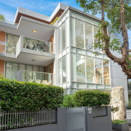 55927584crop1600x1000