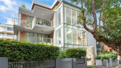 55927584crop1600x1000